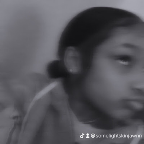 Meet your Posher, Rissa - Picture 1 of 1